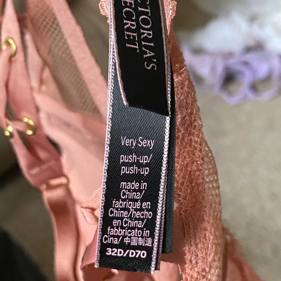 Very sexy push up - Picture 5 of 5